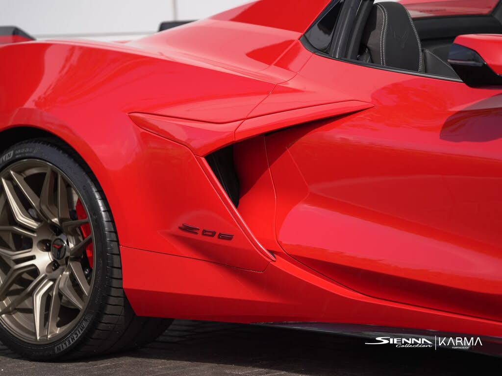 2025 Chevrolet Corvette Z06 1LZ Convertible RWD photo 10