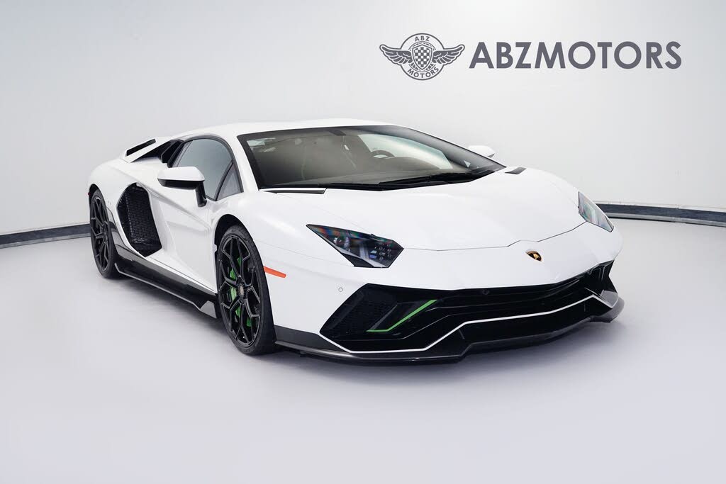 2022 Lamborghini Aventador LP 780-4 Ultimae Coupe AWD - $924,991
