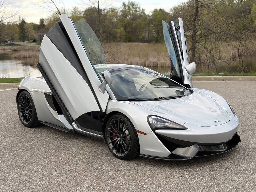 2017 McLaren 570GT RWD