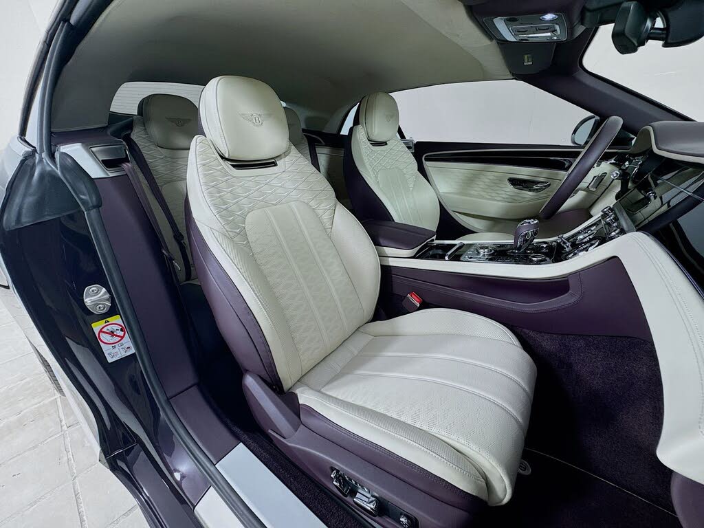 2025 Bentley Continental GTC Mulliner AWD photo 24