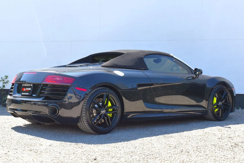 2014 Audi R8 quattro V10 Spyder AWD photo 17 of 24