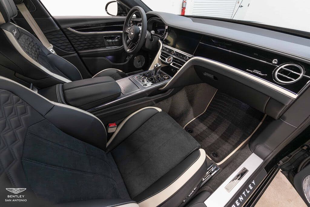 2026 Bentley Flying Spur Speed AWD photo 2