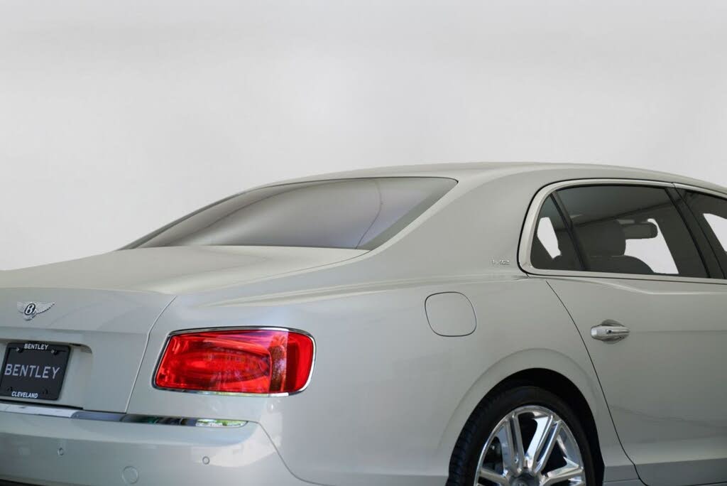 2017 Bentley Flying Spur W12 AWD photo 16
