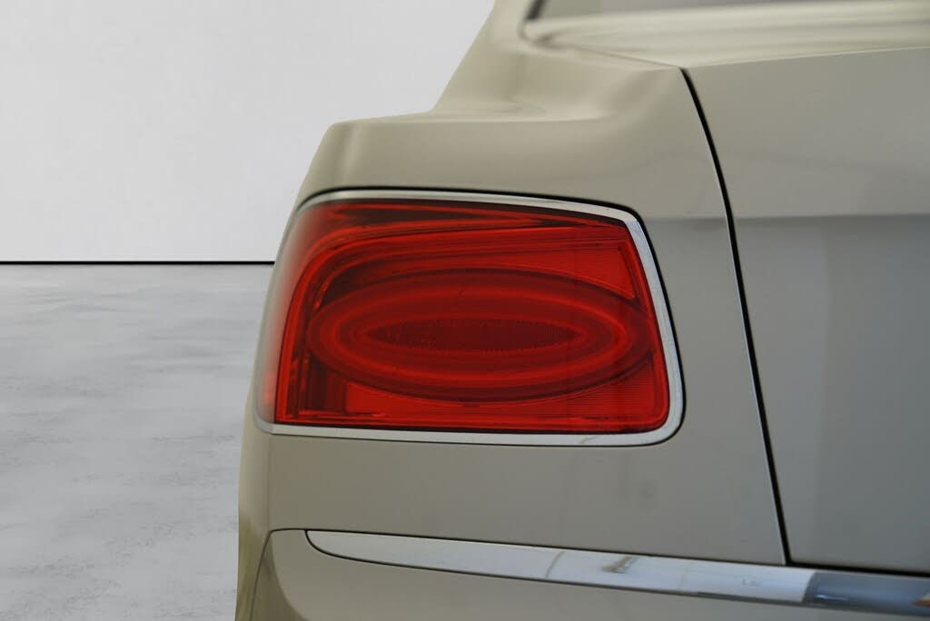 2017 Bentley Flying Spur W12 AWD photo 17