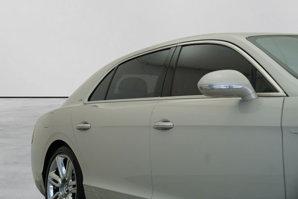 2017 Bentley Flying Spur W12 AWD photo 4