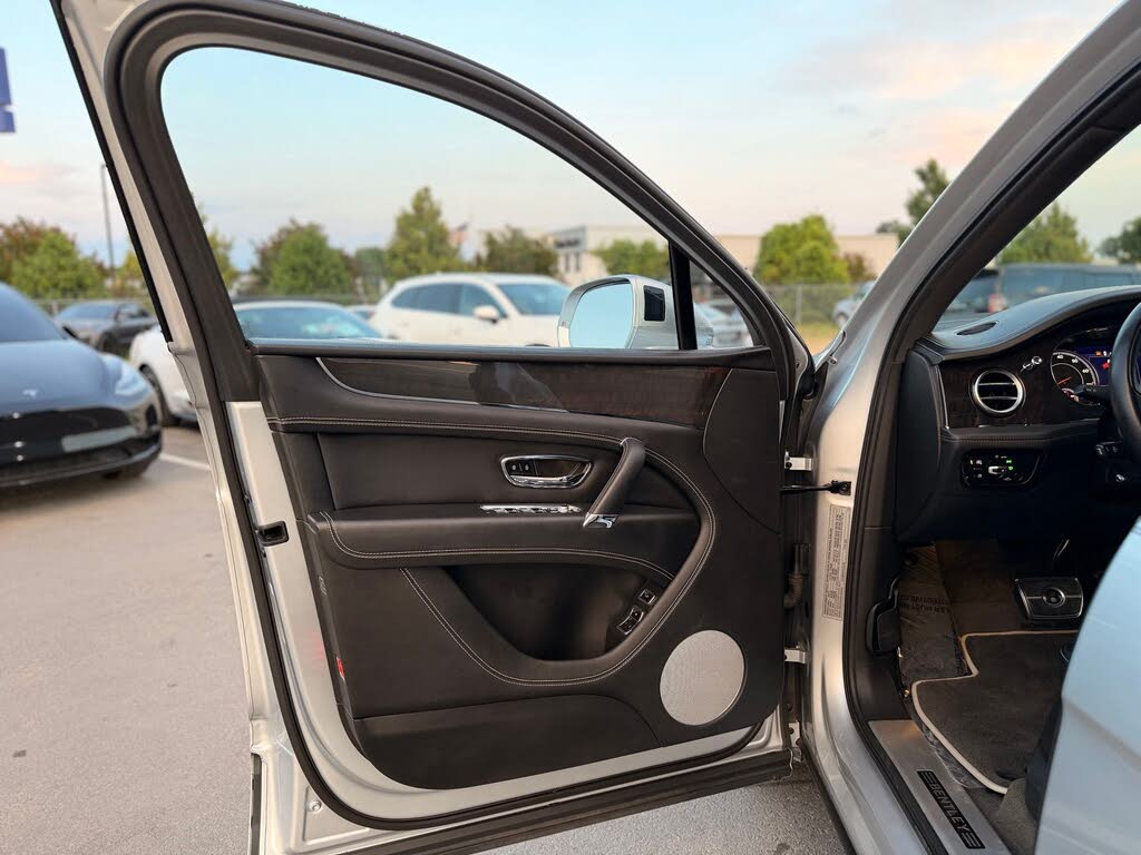 2019 Bentley Bentayga V8 AWD photo 13