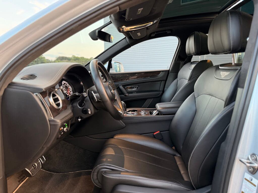 2019 Bentley Bentayga V8 AWD photo 16
