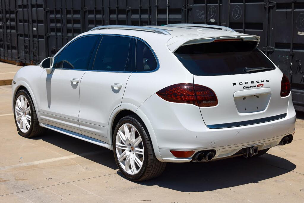 2014 Porsche Cayenne GTS AWD photo 7