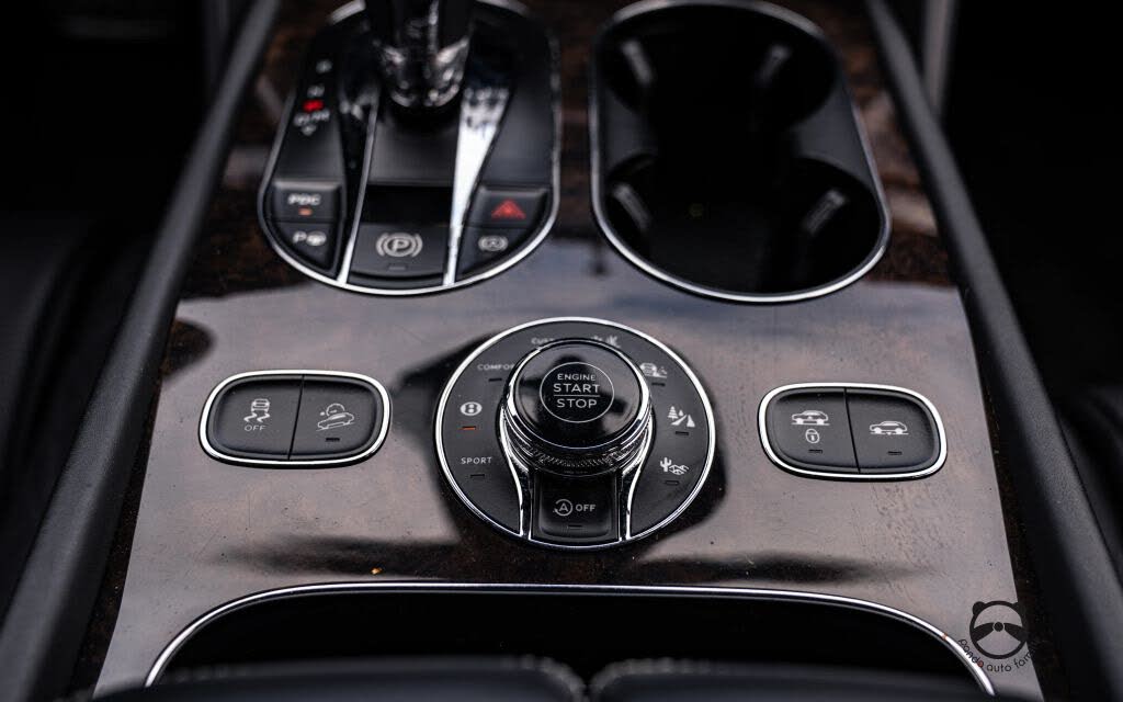 2018 Bentley Bentayga W12 Signature Edition AWD photo 12