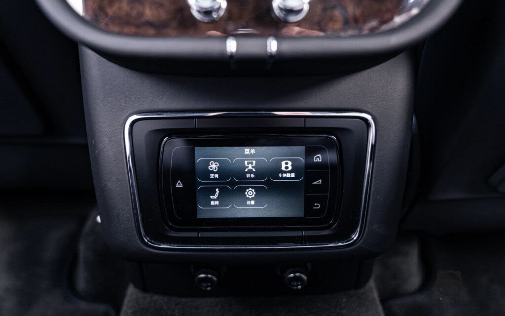 2018 Bentley Bentayga W12 Signature Edition AWD photo 13