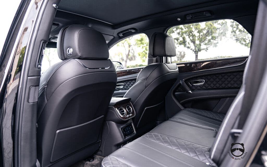 2018 Bentley Bentayga W12 Signature Edition AWD photo 17