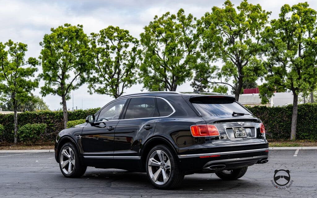 2018 Bentley Bentayga W12 Signature Edition AWD photo 4