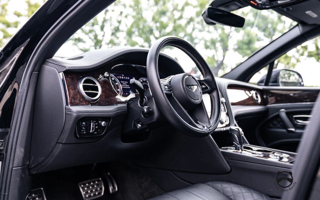2018 Bentley Bentayga W12 Signature Edition AWD photo 7