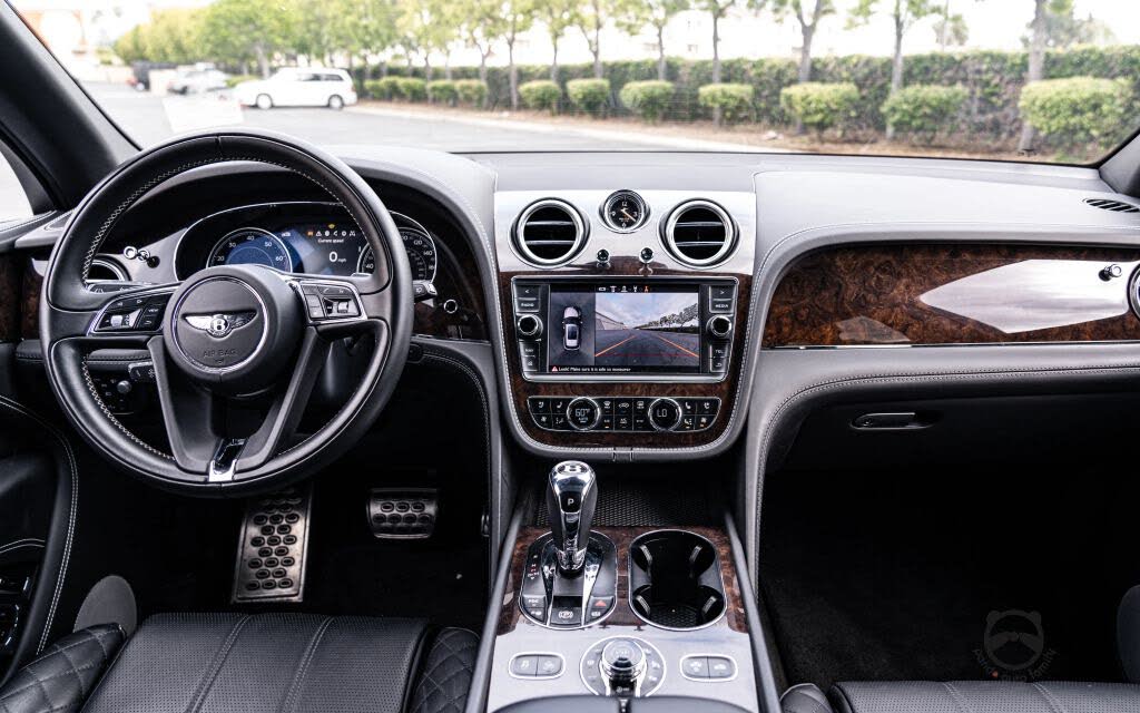 2018 Bentley Bentayga W12 Signature Edition AWD photo 8