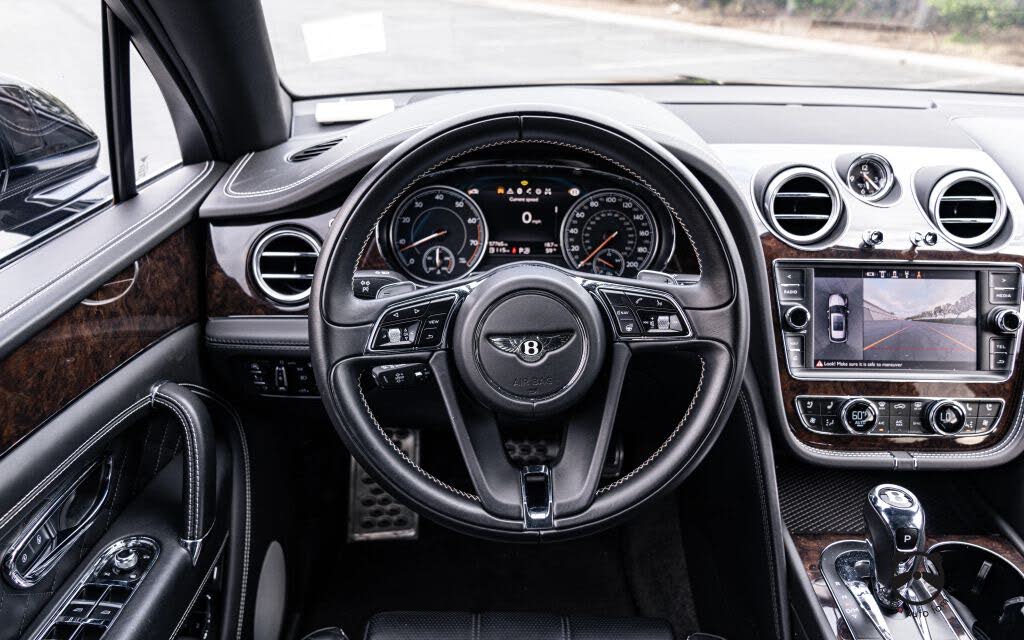 2018 Bentley Bentayga W12 Signature Edition AWD photo 10