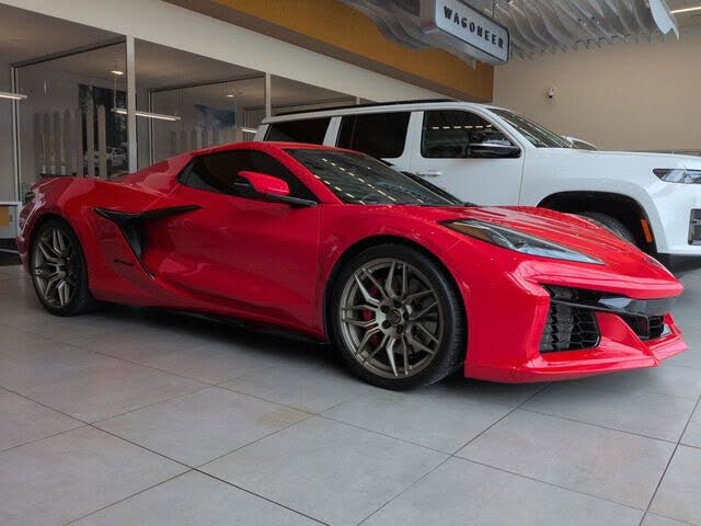 2025 Chevrolet Corvette Z06 1LZ Convertible RWD photo 2