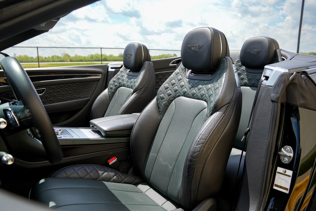 2022 Bentley Continental GTC V8 AWD photo 12