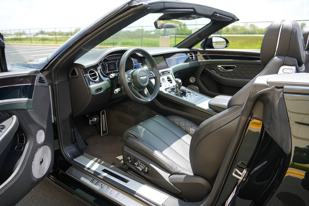 2022 Bentley Continental GTC V8 AWD photo 13