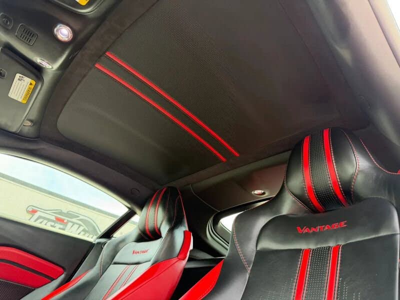 2019 Aston Martin Vantage RWD photo 13