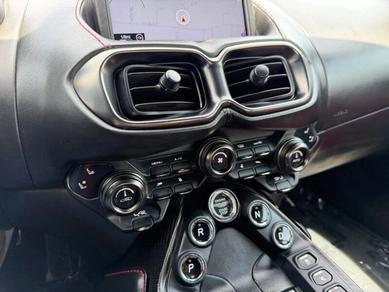 2019 Aston Martin Vantage RWD photo 18