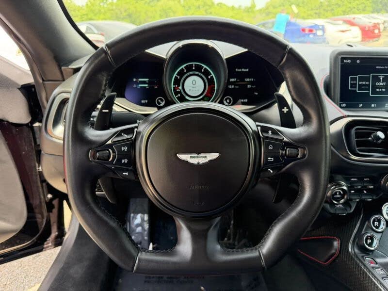 2019 Aston Martin Vantage RWD photo 23