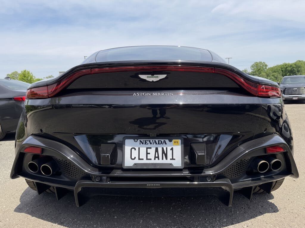 2019 Aston Martin Vantage RWD photo 7