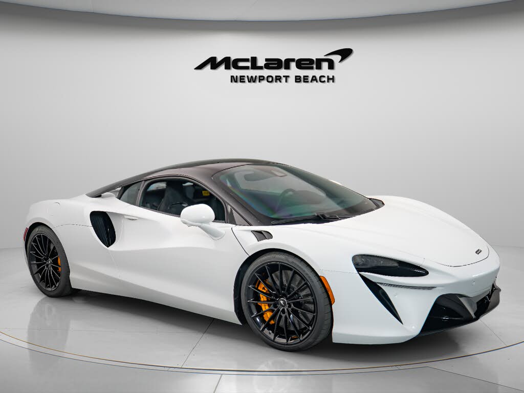 2025 McLaren Artura RWD