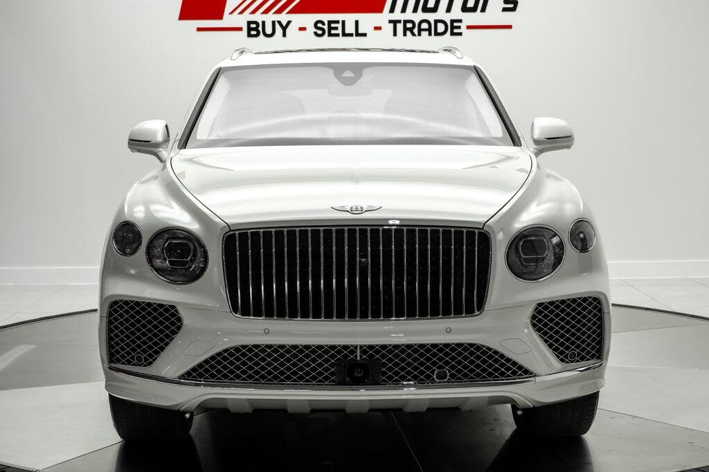 2024 Bentley Bentayga Azure V8 AWD photo 2