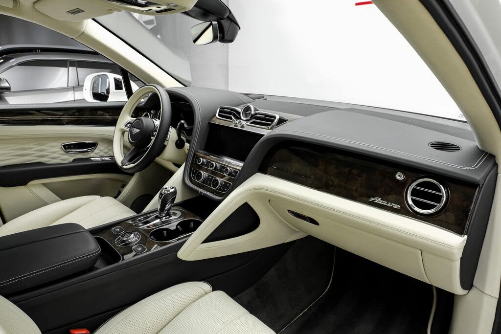 2024 Bentley Bentayga Azure V8 AWD photo 16