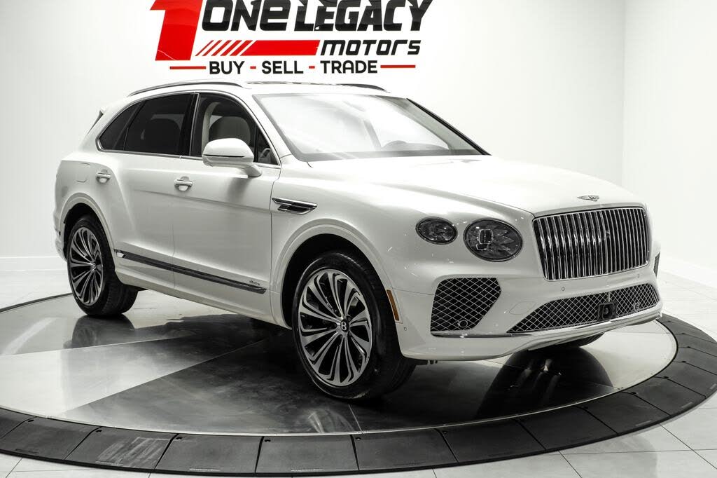 2024 Bentley Bentayga Azure V8 AWD photo 3