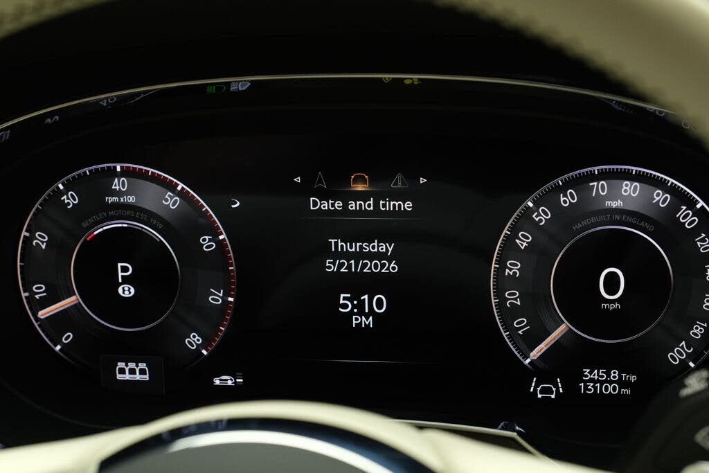 2024 Bentley Bentayga Azure V8 AWD photo 22
