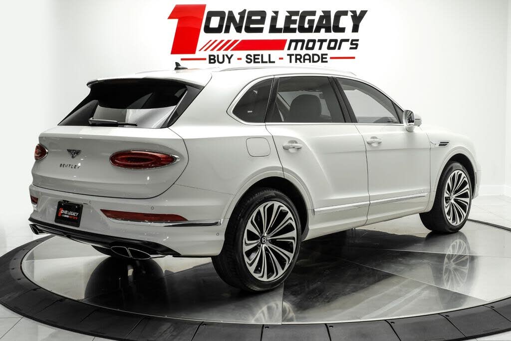 2024 Bentley Bentayga Azure V8 AWD photo 6