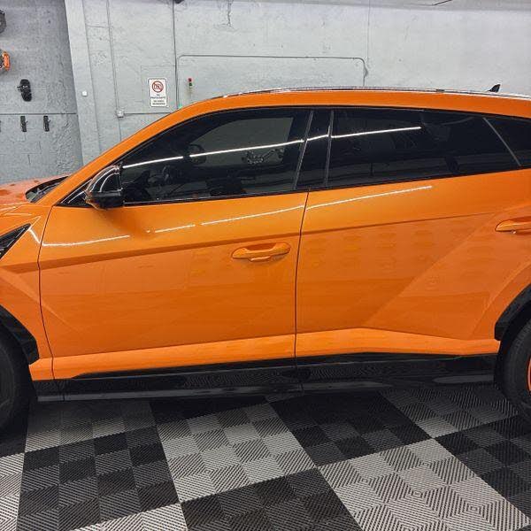 2021 Lamborghini Urus AWD photo 23