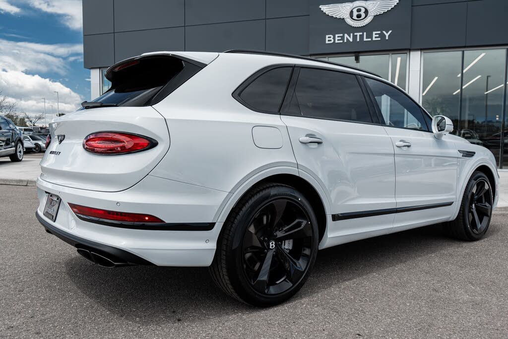 2026 Bentley Bentayga V8 AWD photo 13