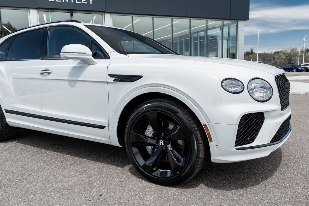 2026 Bentley Bentayga V8 AWD photo 18