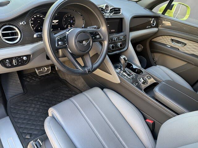 2023 Bentley Bentayga Azure V8 AWD photo 14