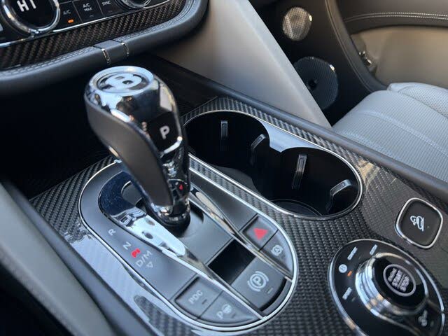 2023 Bentley Bentayga Azure V8 AWD photo 18