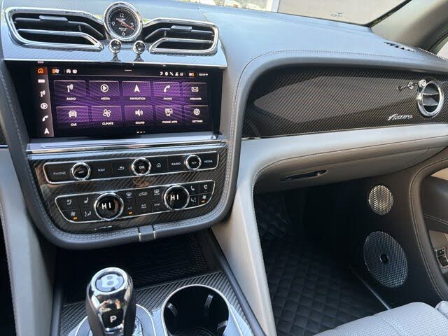 2023 Bentley Bentayga Azure V8 AWD photo 22