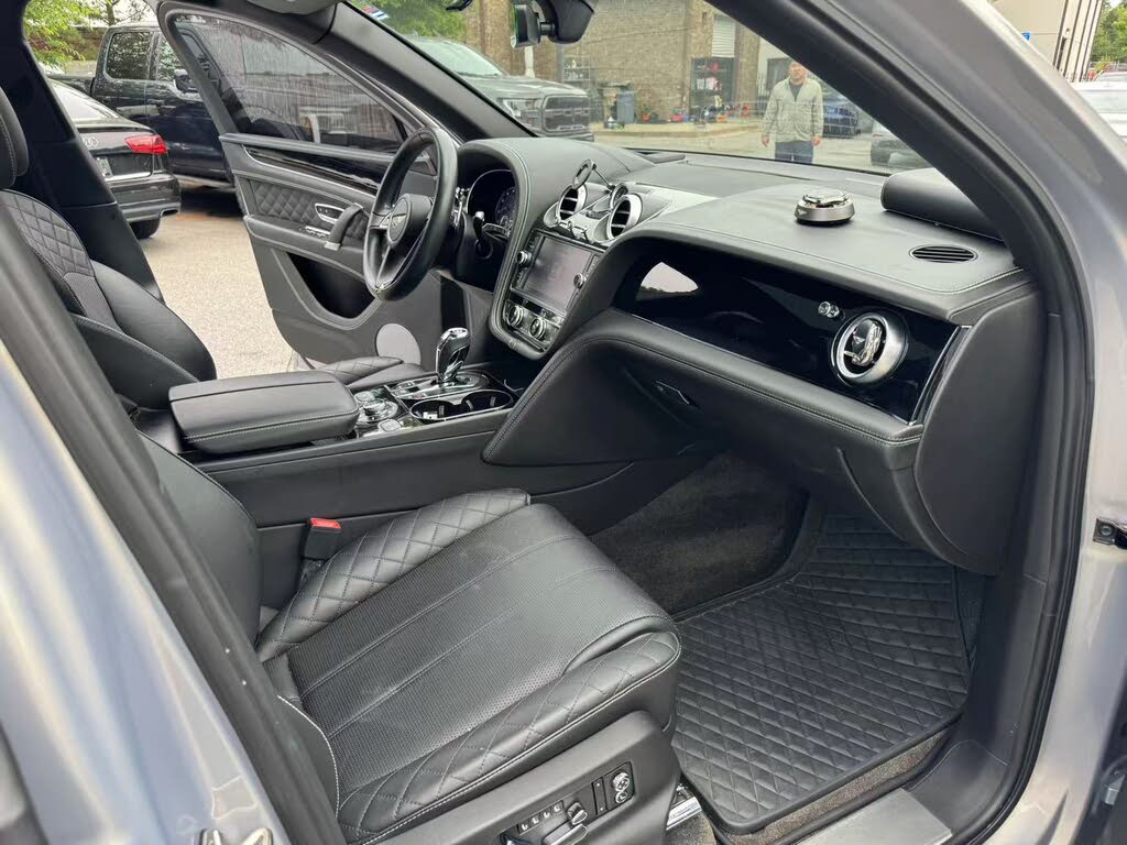 2018 Bentley Bentayga photo 12