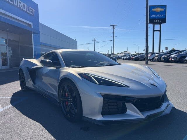 2023 Chevrolet Corvette Z06 3LZ Coupe RWD photo 3