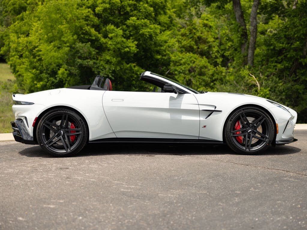 2026 Aston Martin Vantage S Roadster RWD photo 8