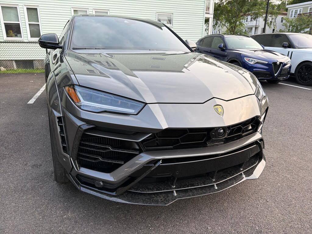2022 Lamborghini Urus AWD photo 4
