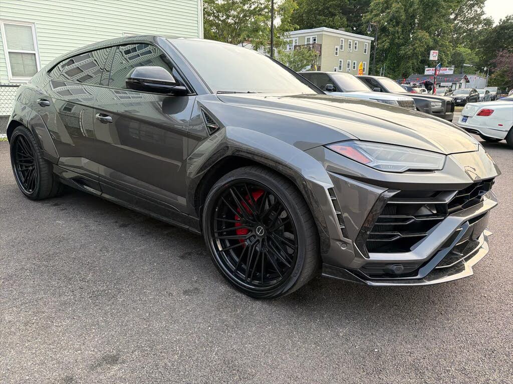 2022 Lamborghini Urus AWD photo 5