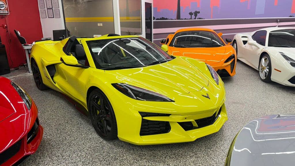 2024 Chevrolet Corvette Z06 3LZ Convertible RWD photo 2