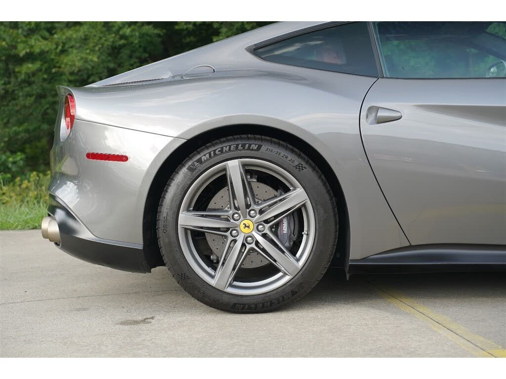 2016 Ferrari F12 Berlinetta Coupe photo 4