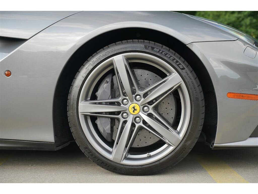 2016 Ferrari F12 Berlinetta Coupe photo 7
