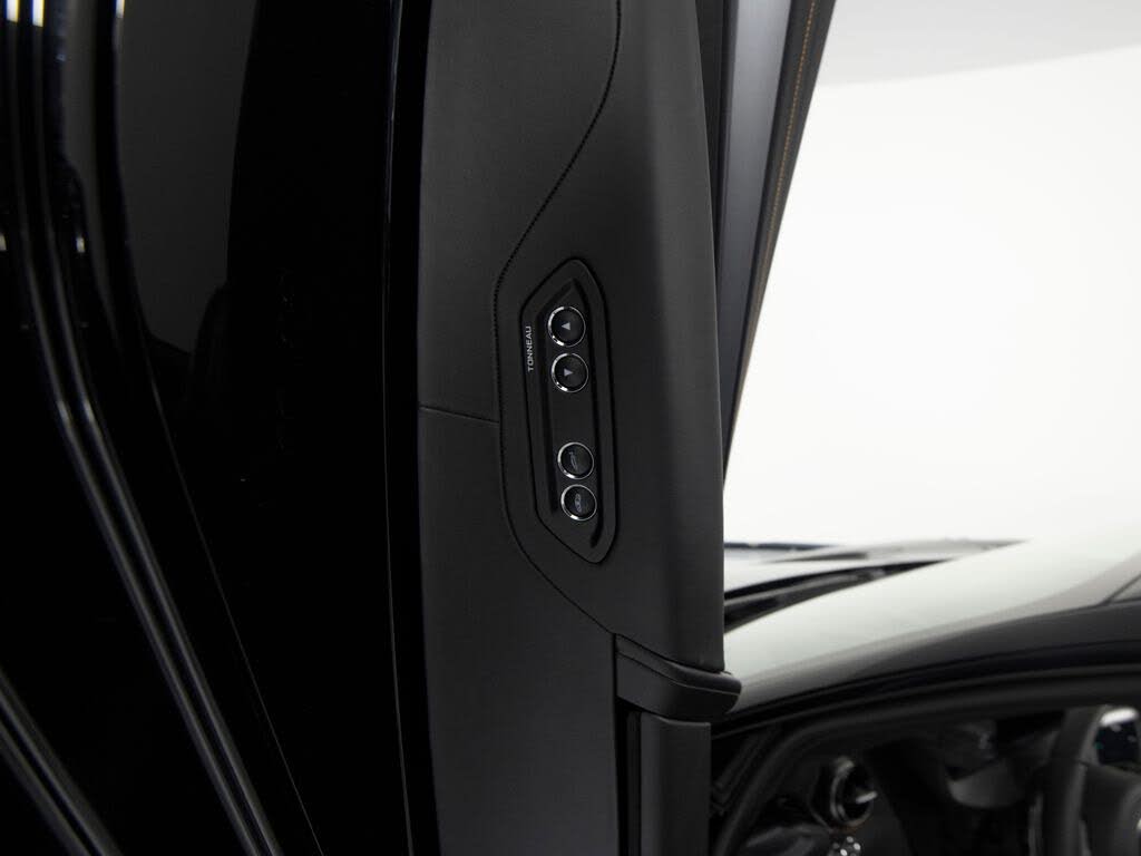 2027 McLaren 750S Spider RWD photo 12
