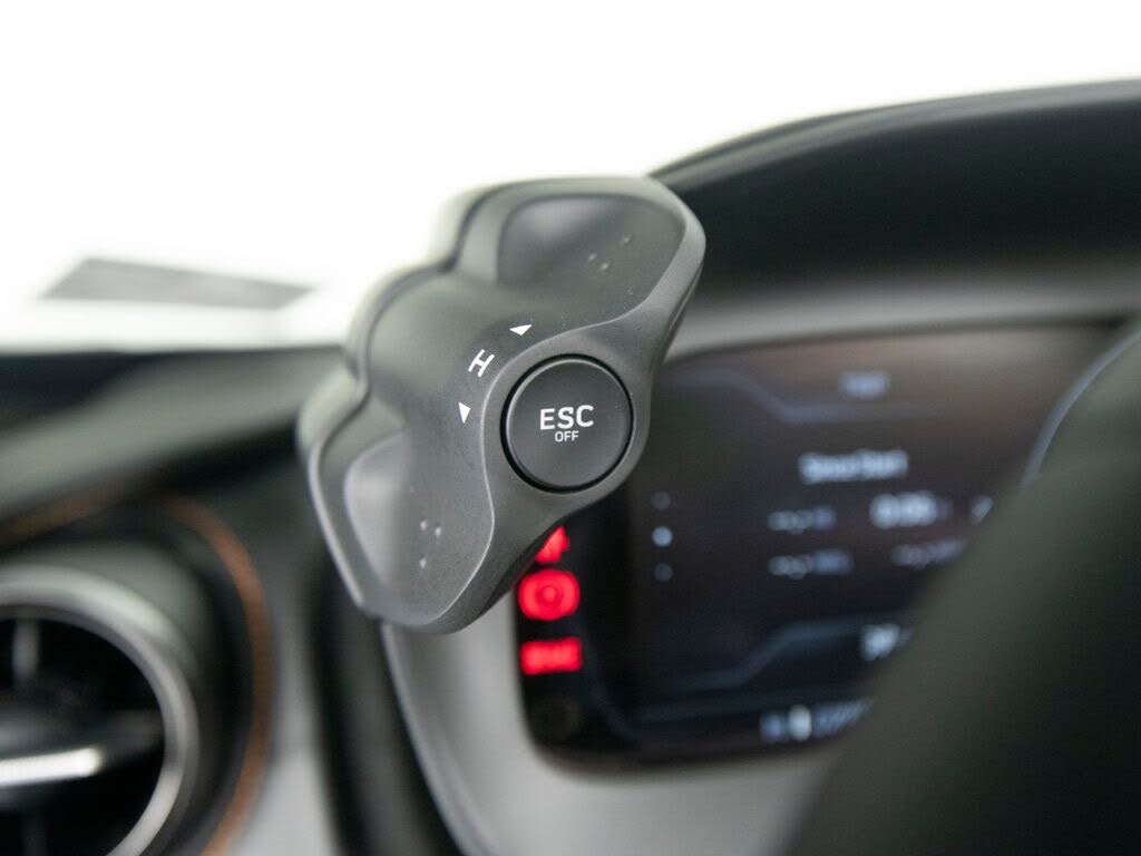 2027 McLaren 750S Spider RWD photo 21