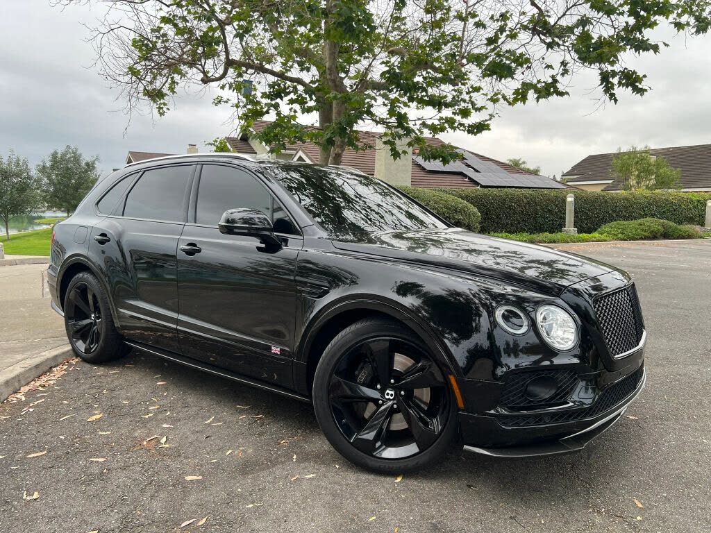 2018 Bentley Bentayga W12 Black Edition AWD photo 12