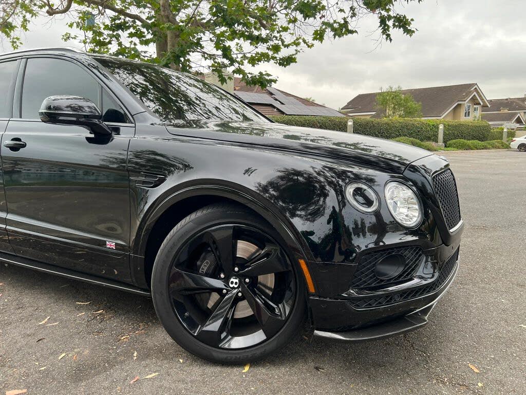 2018 Bentley Bentayga W12 Black Edition AWD photo 14